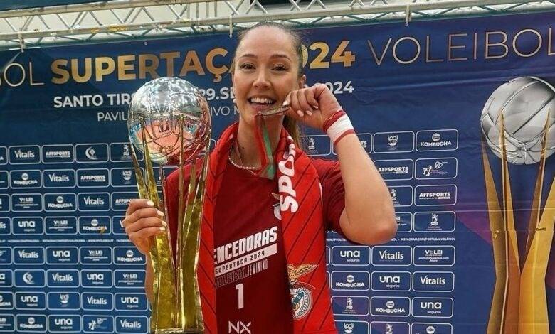 Galatasaray'da oynadı Fenerbahçe'de de Beşiktaş'ta da: Cansu Çetin imzayı attı 4